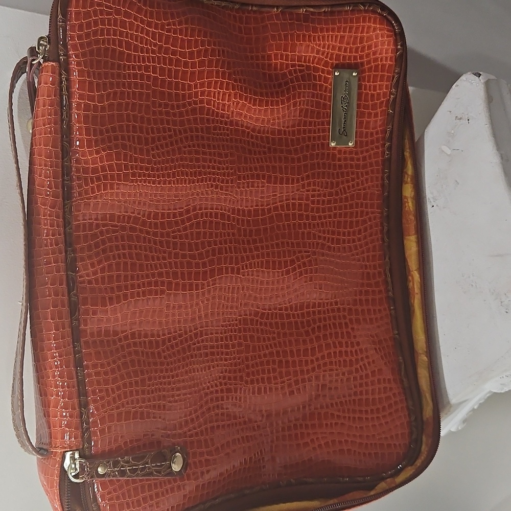 Elegant Brown Travel Bag